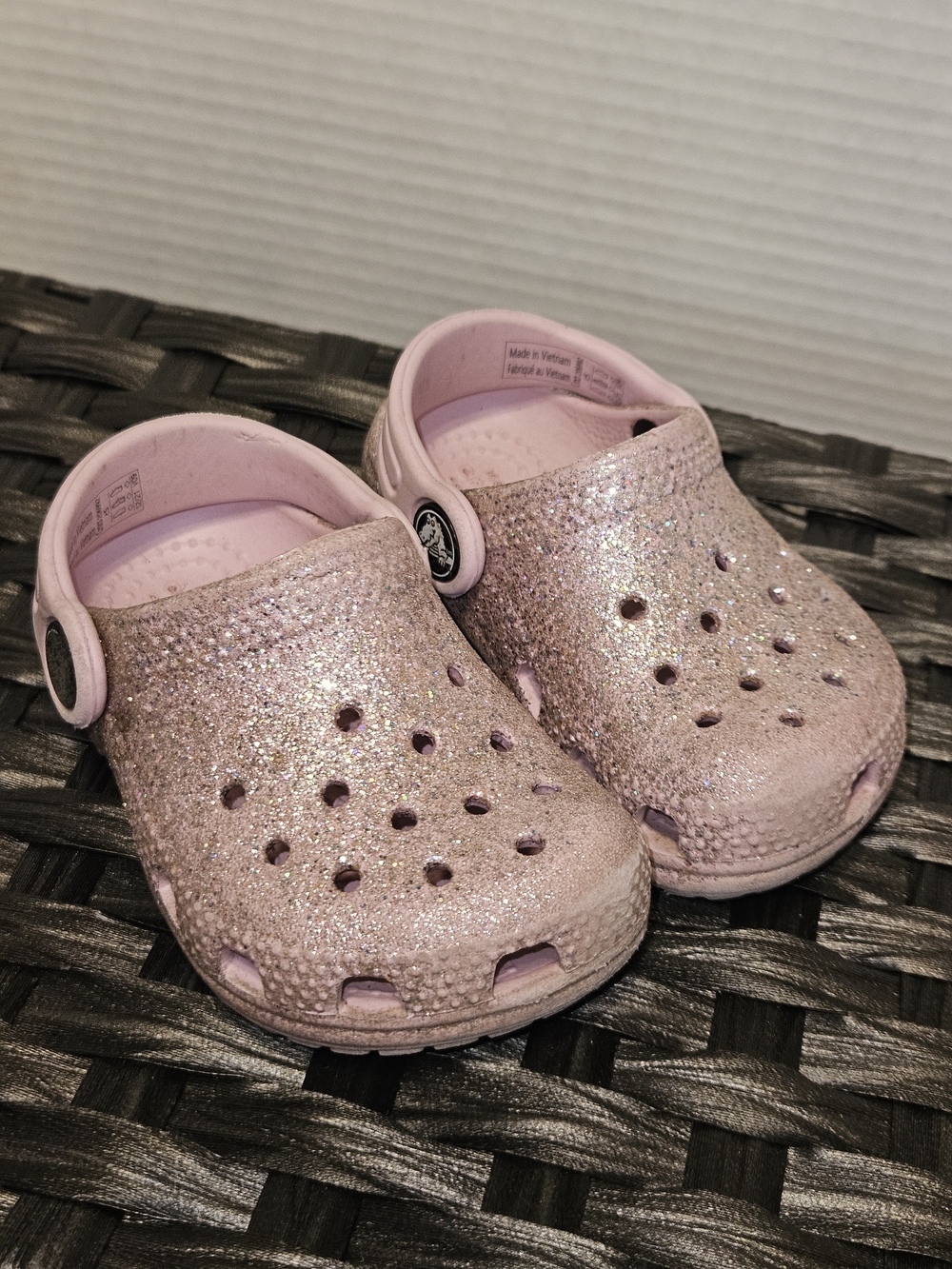 CROCS Kids Sparkle Pink Classic Clog